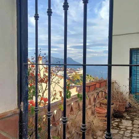 Amphora 2372 酒店 *